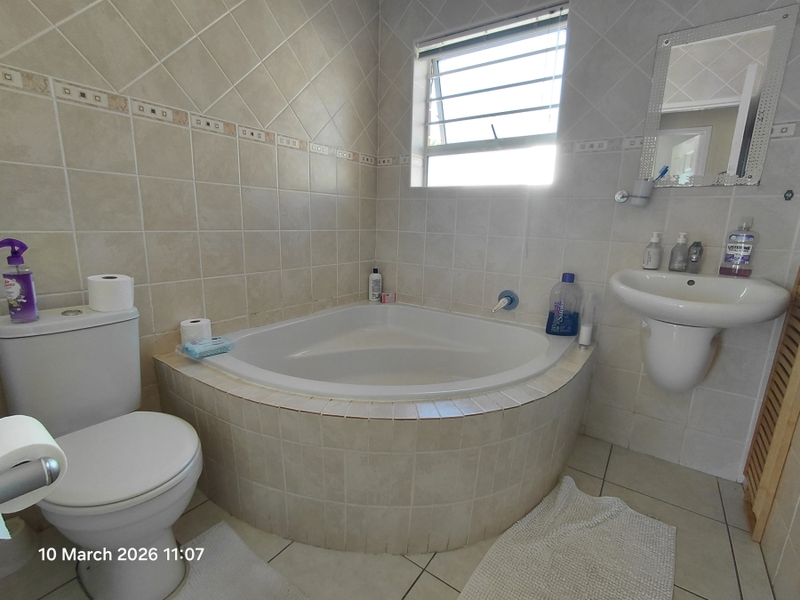 To Let 3 Bedroom Property for Rent in Lorraine Eastern Cape